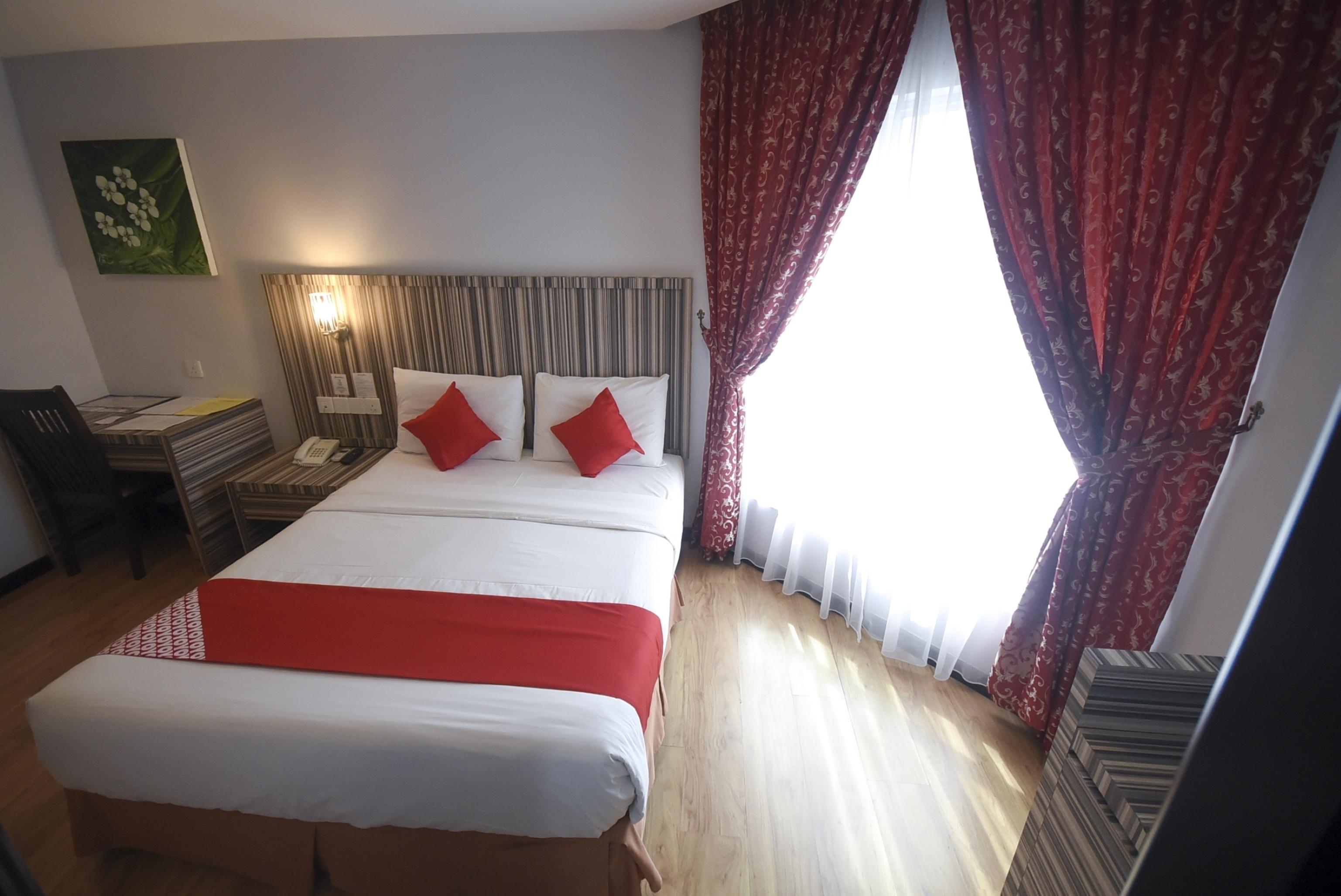 מירי Super Oyo 985 Hotel Nur מראה חיצוני תמונה