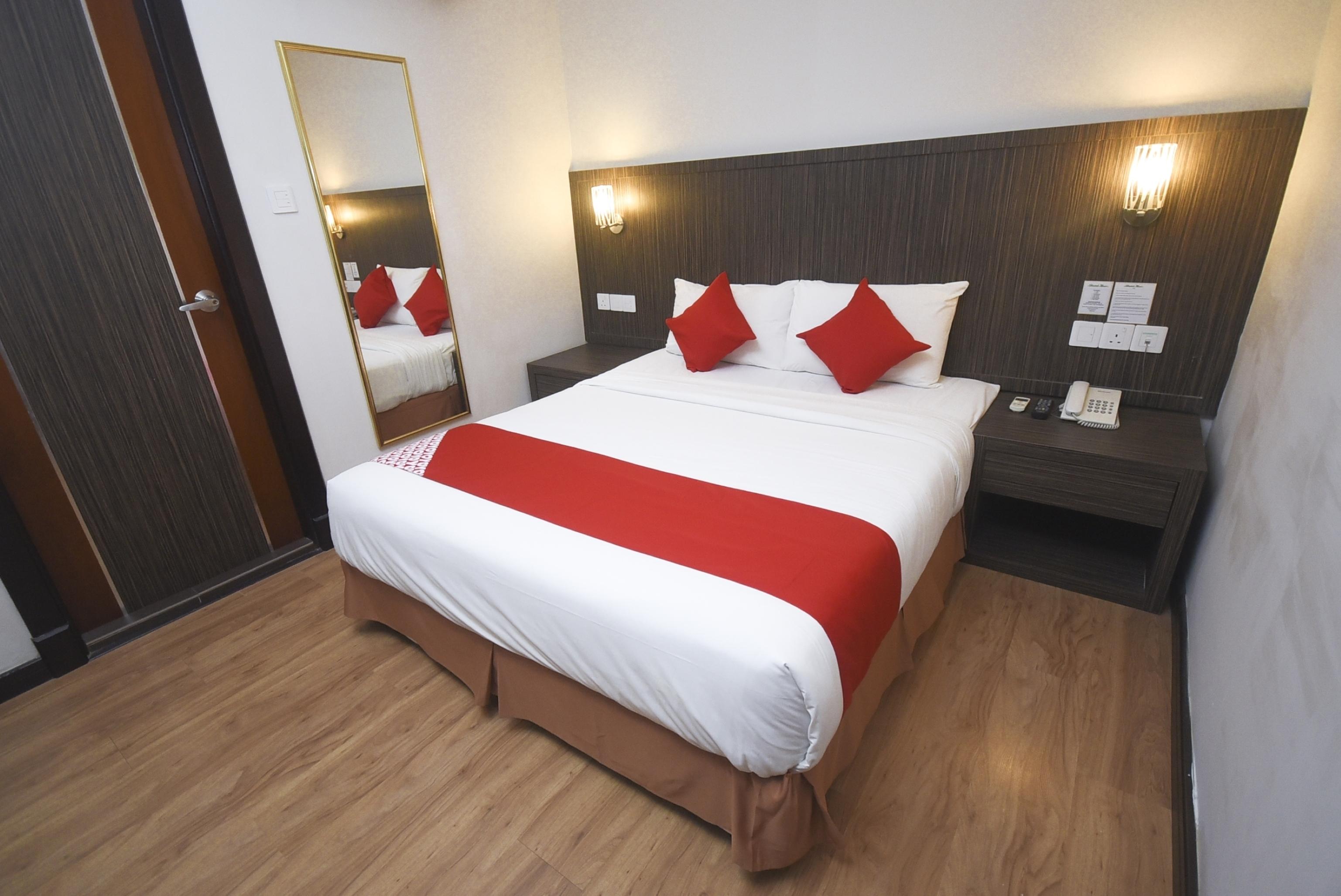 מירי Super Oyo 985 Hotel Nur מראה חיצוני תמונה