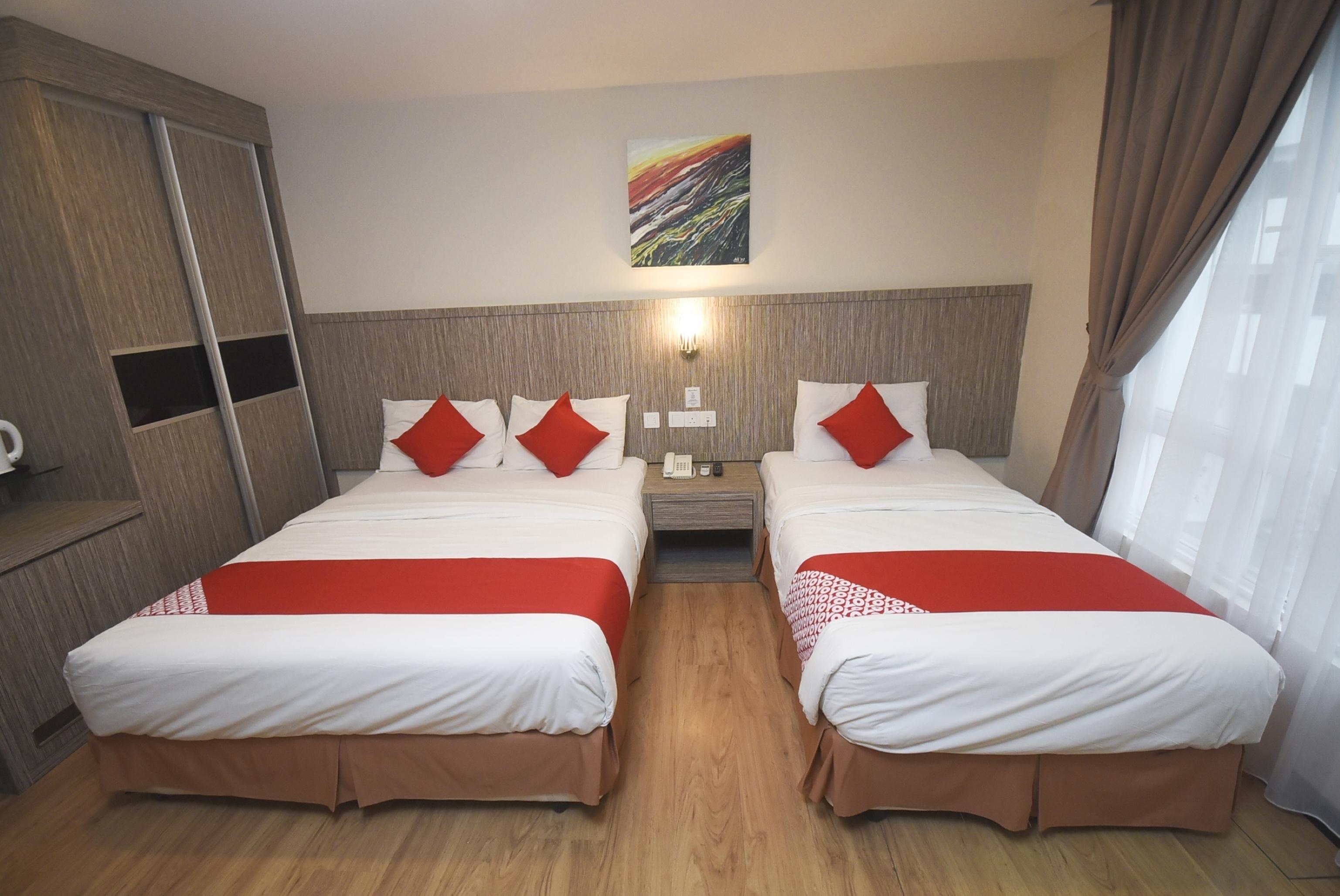 מירי Super Oyo 985 Hotel Nur מראה חיצוני תמונה