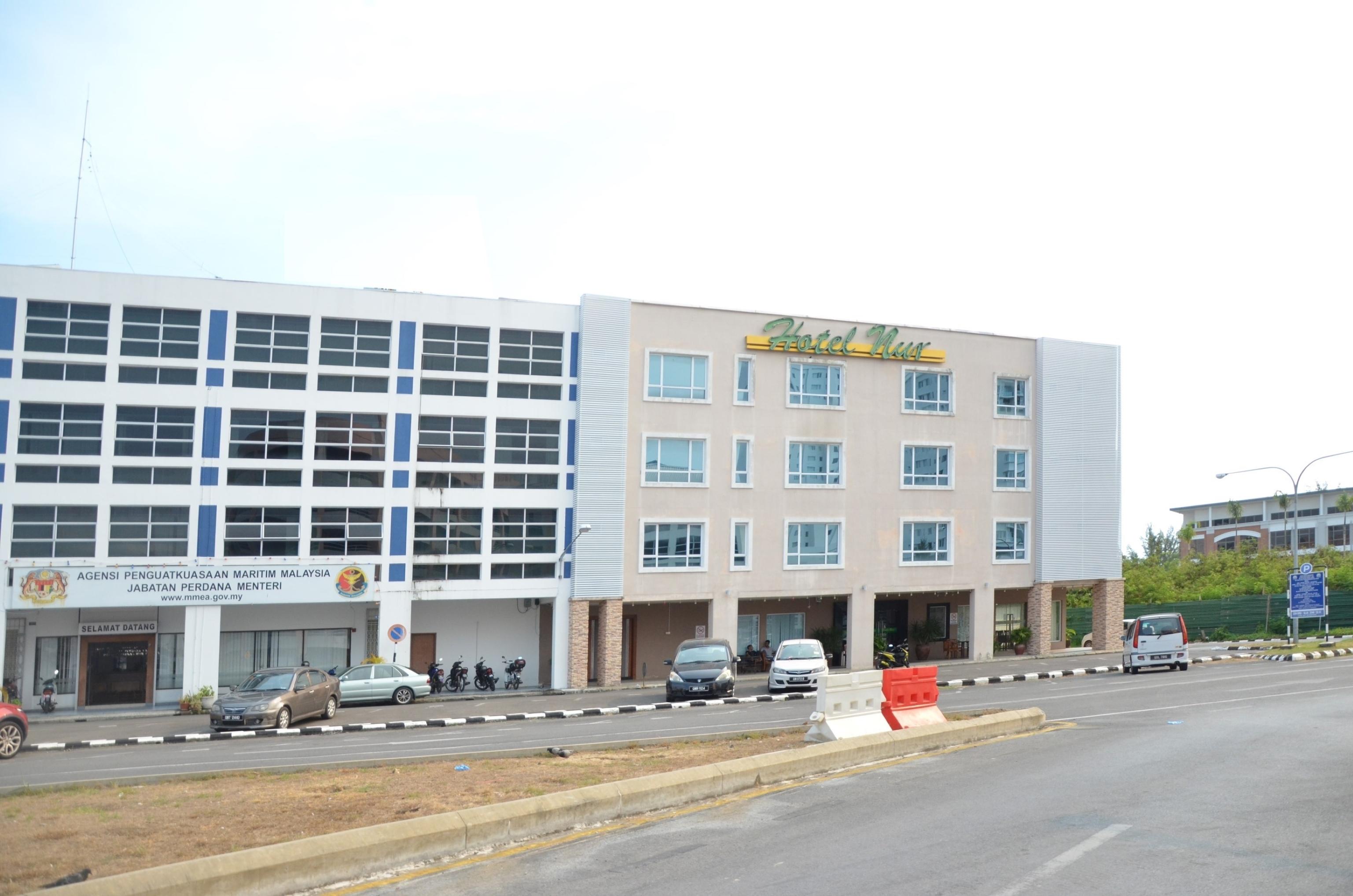 מירי Super Oyo 985 Hotel Nur מראה חיצוני תמונה