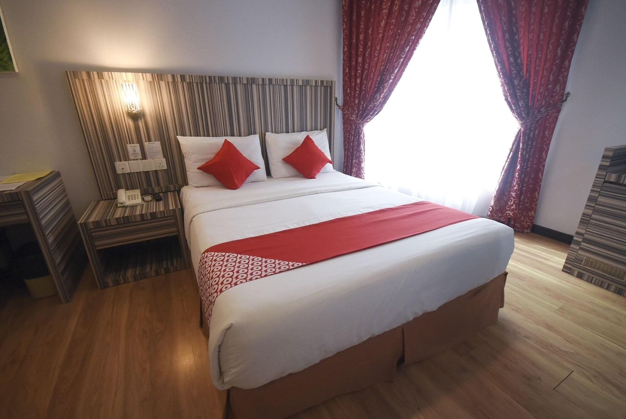 מירי Super Oyo 985 Hotel Nur מראה חיצוני תמונה